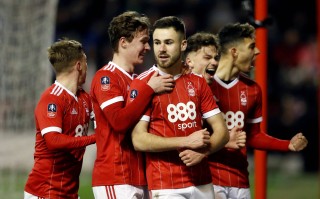 爱体育官方网站-布伦特福德队战胜对手取得胜利