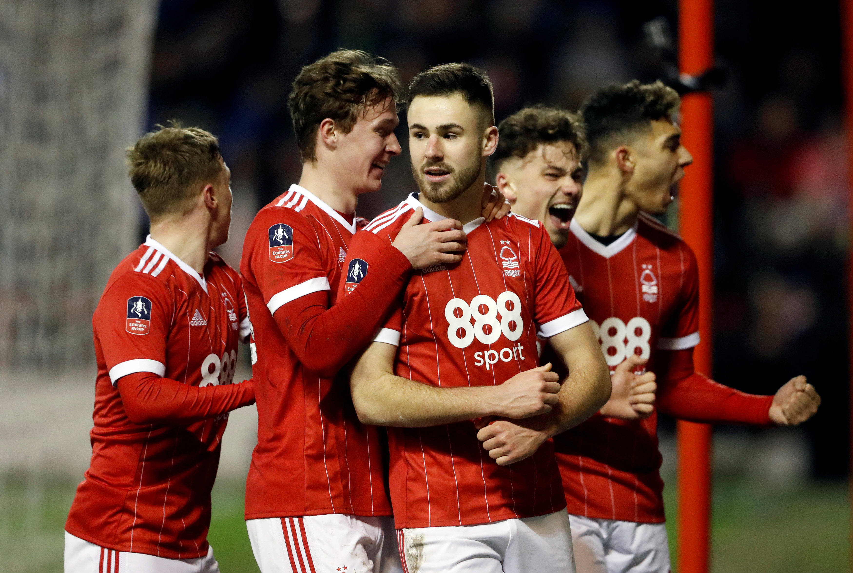 爱体育官方网站-布伦特福德队战胜对手取得胜利-第1张图片-爱体育官方网站